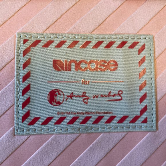 Andy Warhol's Bananas Incase - Picture 3 of 6